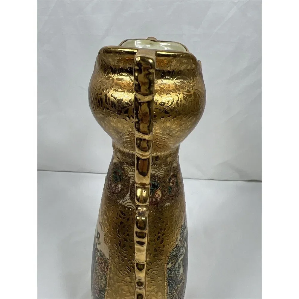 Vintage Satsuma Hand Painted‎ Gold Gilded Vase. Geisha ladies on both sides.